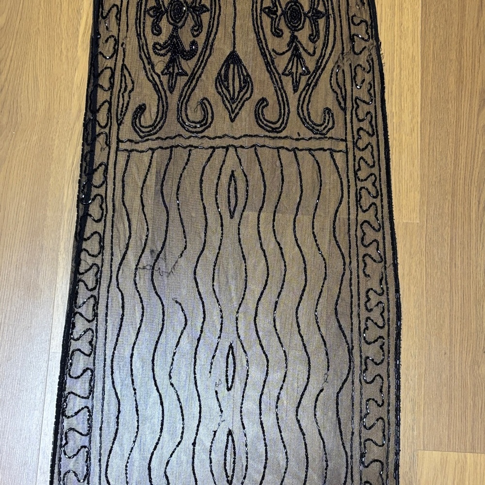 Elegant Black Sheer Scarf - Picture 4 of 6